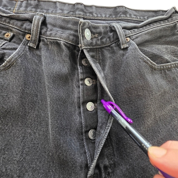 Levi’s 501 Button Fly Black Jeans 38x32 Made in Mexico | Vintage Straight Fit - Picture 5 of 12